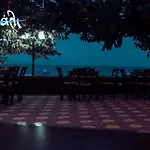 Akrogiali Restaurant * Xiropigado
