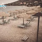 Akrogiali Restaurant Apartment Xiropigado