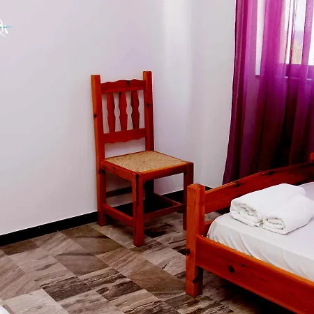 Akrogiali Restaurant Apartamento *