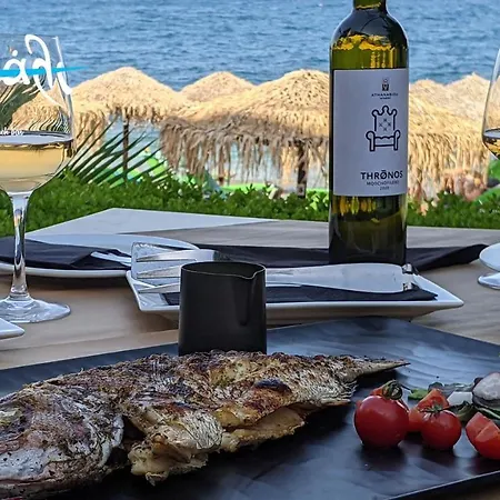 Akrogiali Restaurant Apartment Xiropigado