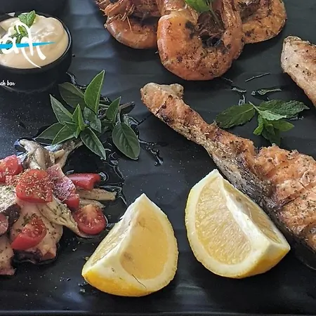 Akrogiali Restaurant Xiropigado