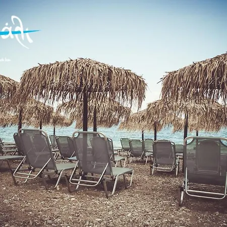 Akrogiali Restaurant Apartment Xiropigado