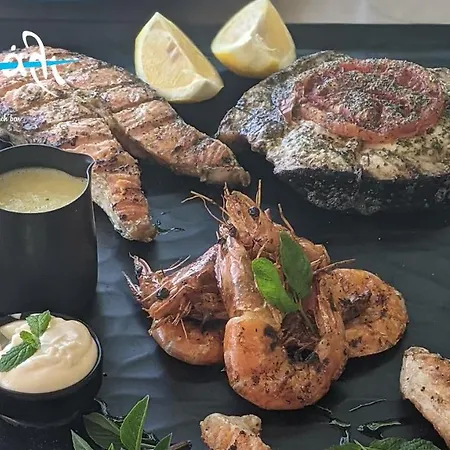 Akrogiali Restaurant * Xiropigado