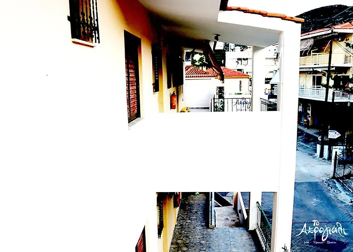 Akrogiali Restaurant Xiropigado